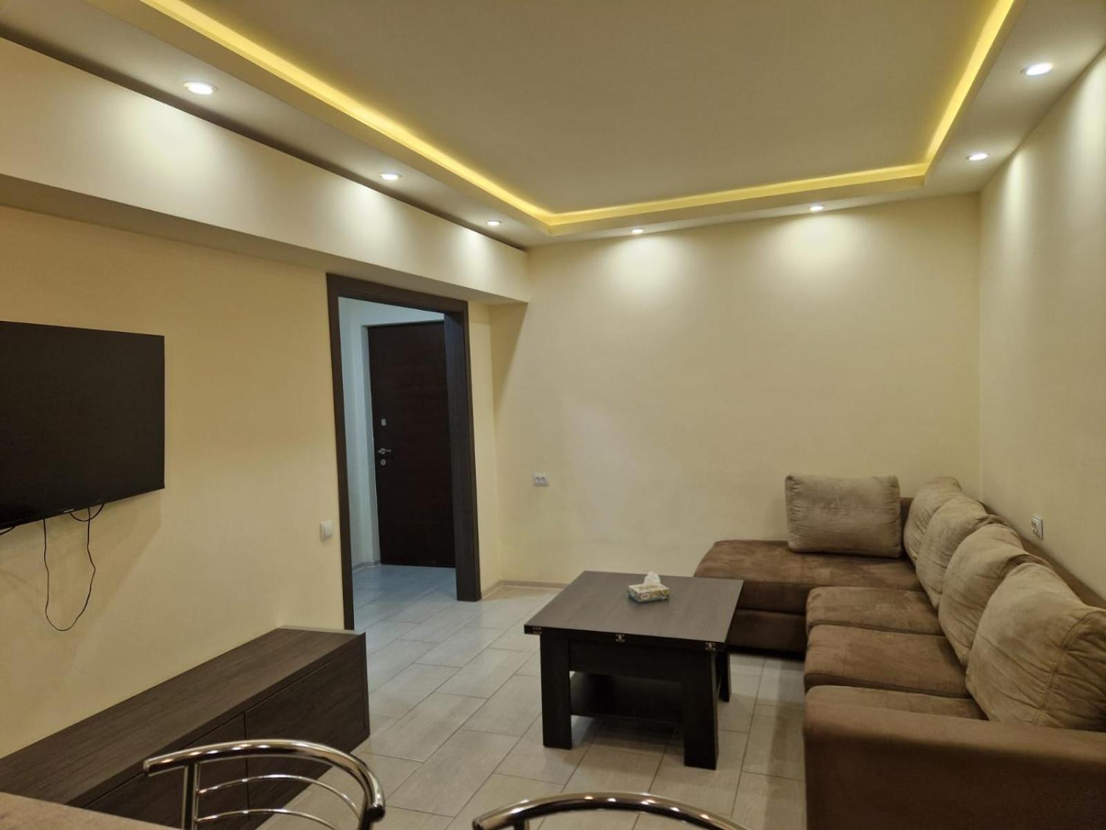 Comfortable Apartment In The Centre Of Yerevan 002 Exterior photo